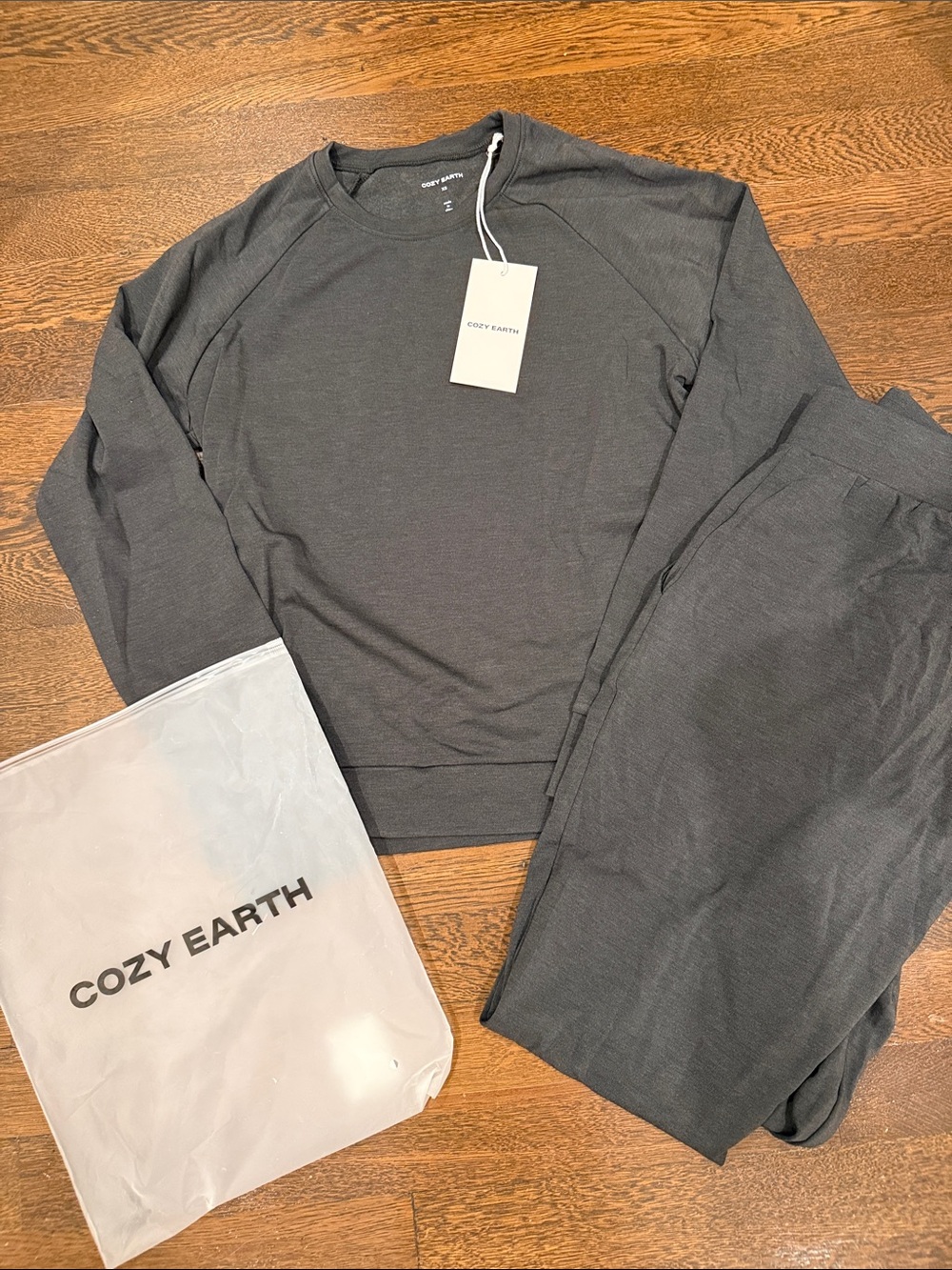 Cozy Earth Women’s Charcoal Crewneck Pullover